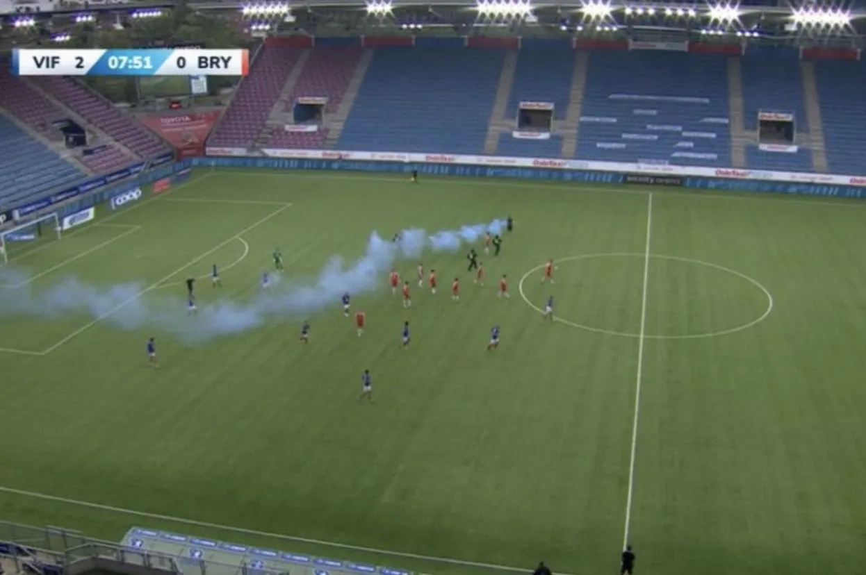 Un spectateur s’introduit sur la pelouse d’un match à huis clos en Norvège