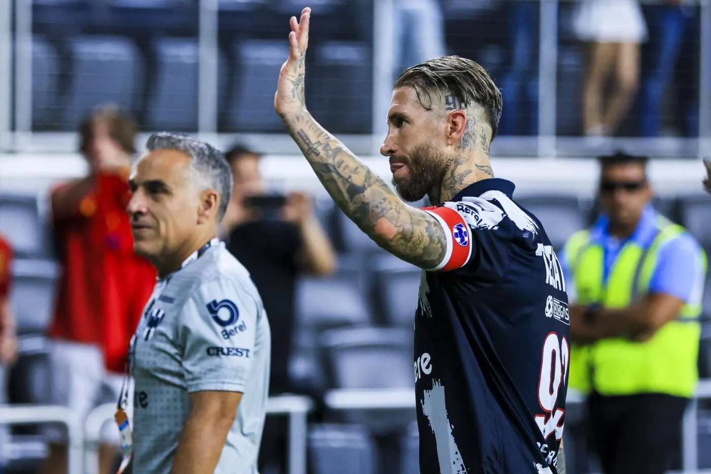 Sergio Ramos se lance dans la chanson en solo !