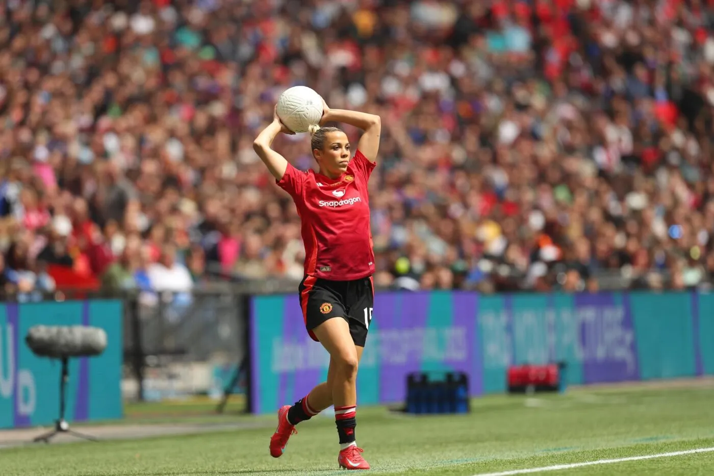 Les joueuses de Manchester United ont dû payer leur billet d’avion pour revenir de Suède