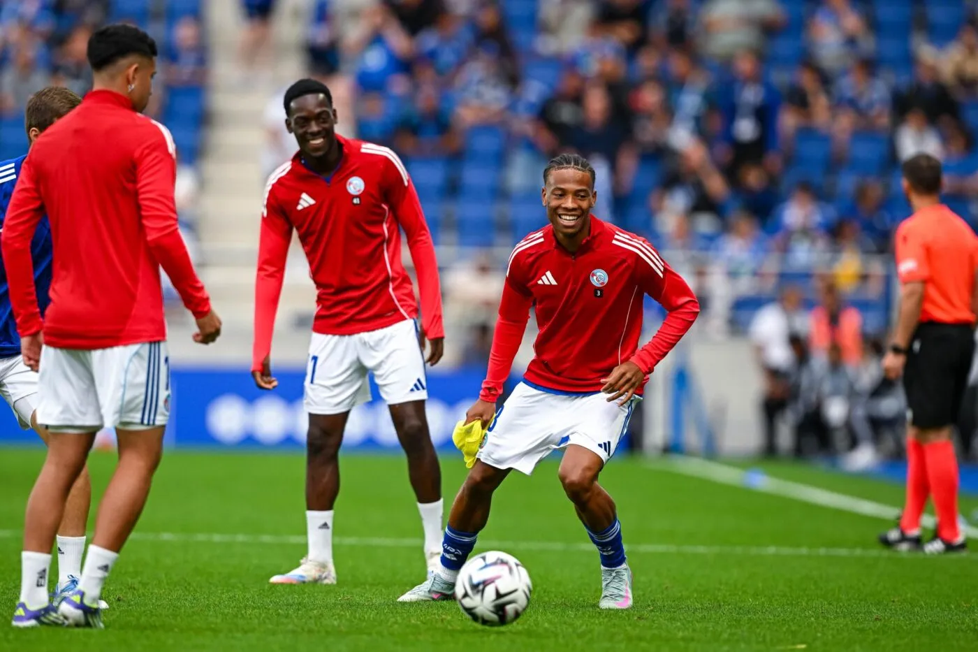 34 jours après son arrivée à Strasbourg, il retourne à Chelsea et est envoyé en prêt