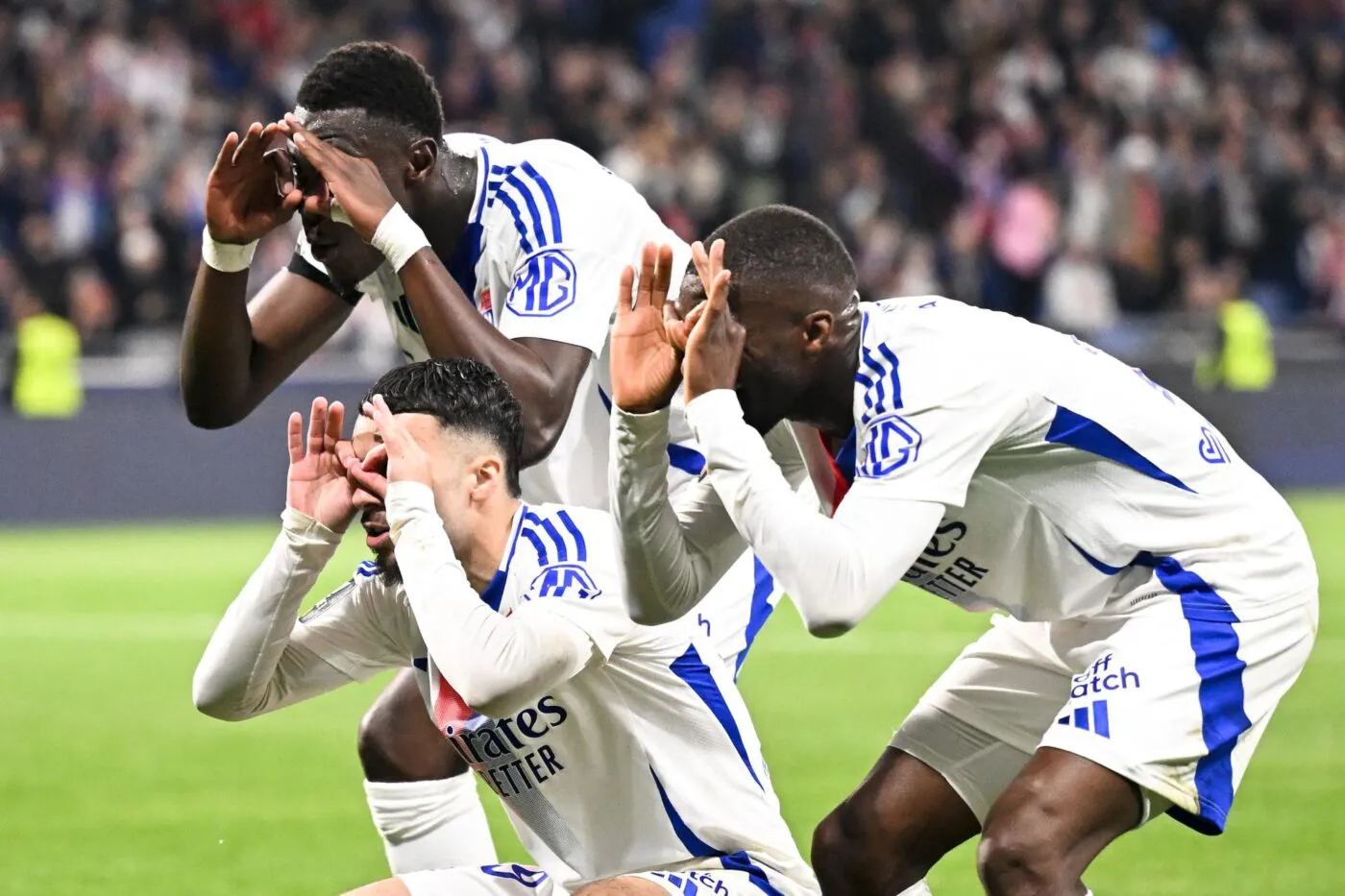 Quel 9 pour remplacer Mikautadze à l’OL ?