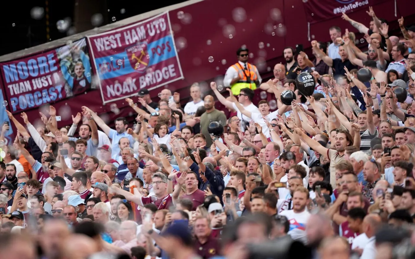 Les supporters de West Ham lancent une fronde contre la direction