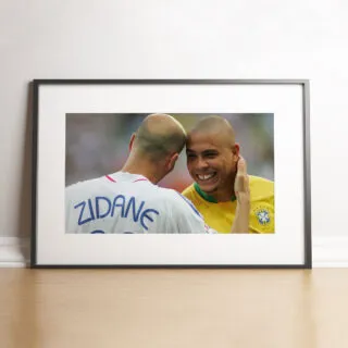 Découvre la collection équipe de France de la boutique So Foot !