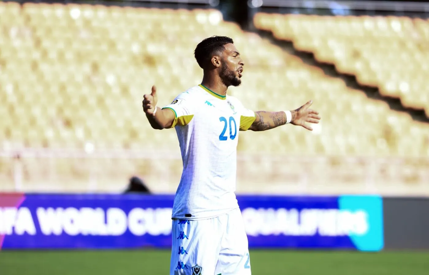 Le début de semaine complètement dingo de Denis Bouanga