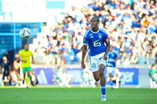 Chelsea prépare déjà son mercato 2026 en s'offrant un attaquant de... Strasbourg