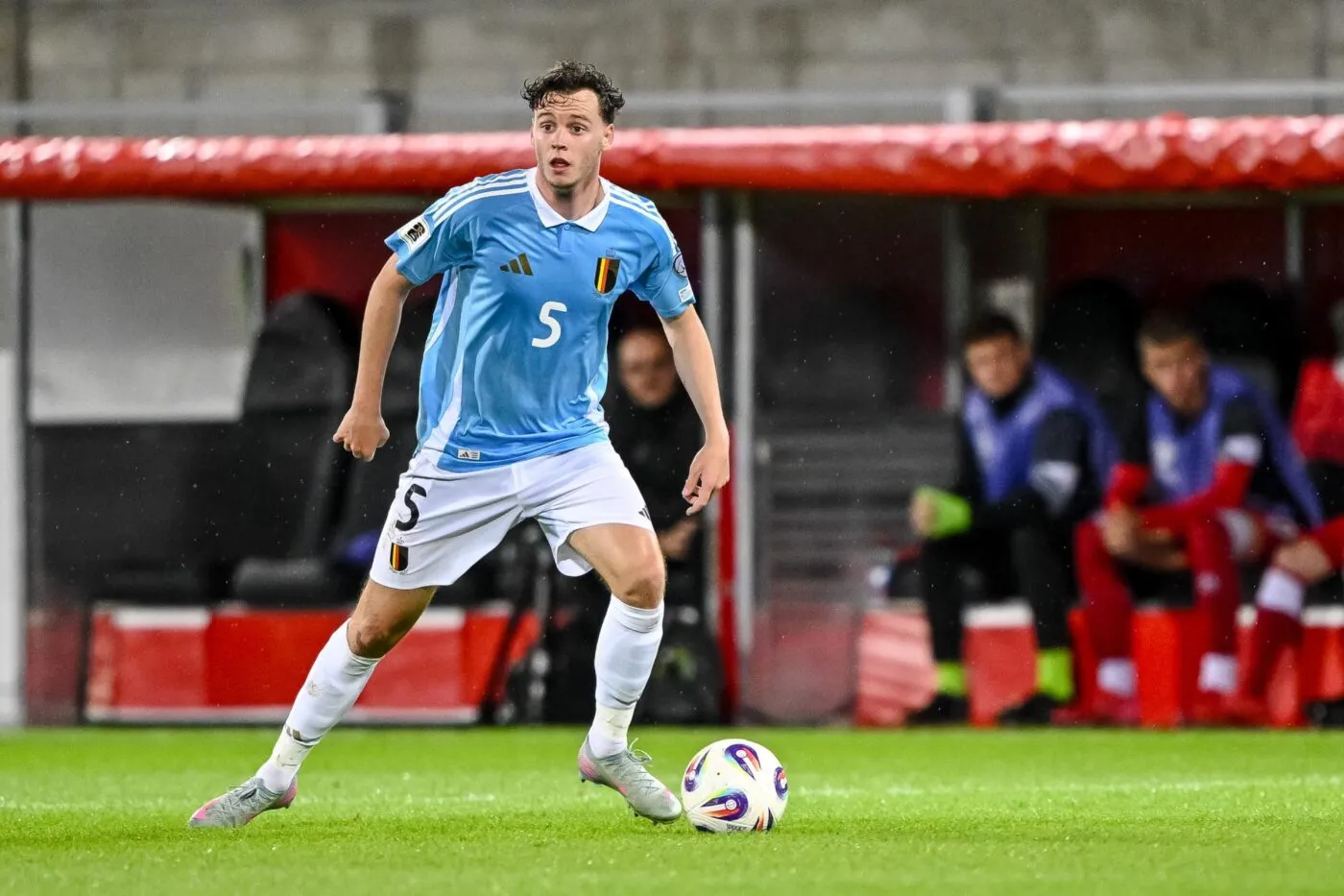 Un international belge blessé... à cause d’un panneau publicitaire