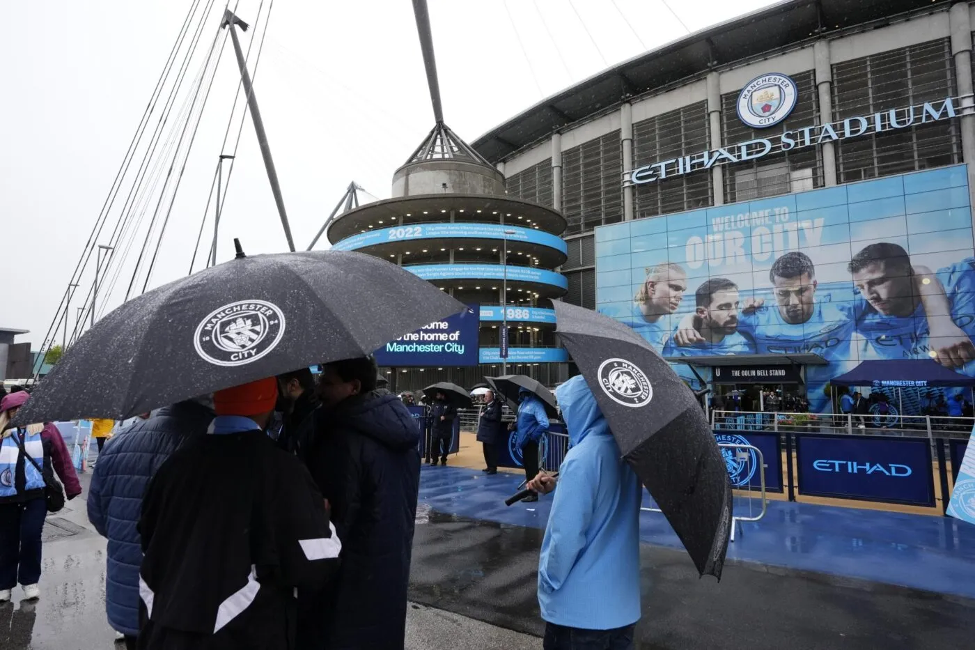 Un barman licencié après le derby de Manchester