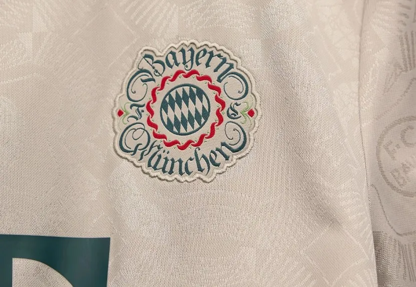 Vous n&rsquo;êtes pas obligé d&rsquo;aimer la bière pour aimer ce nouveau maillot du Bayern