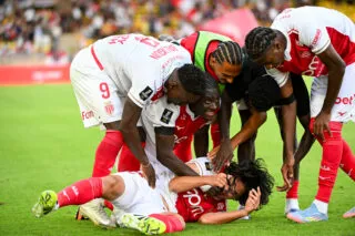 Les joueurs de Monaco retrouvés en caleçon sur un tarmac 