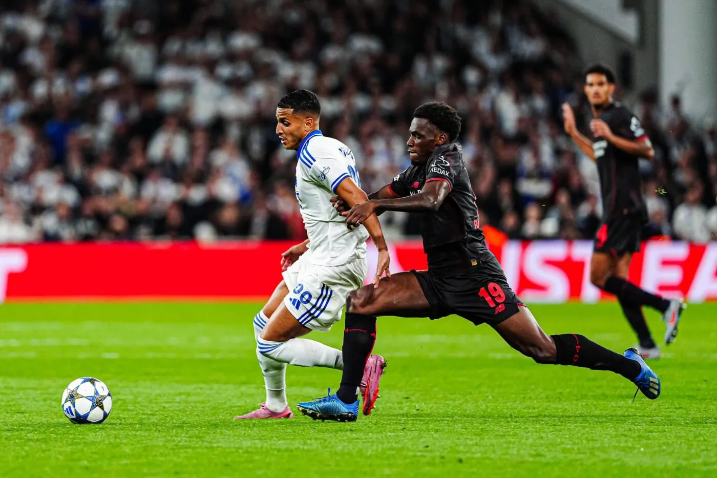 Leverkusen s’en sort miraculeusement à Copenhague