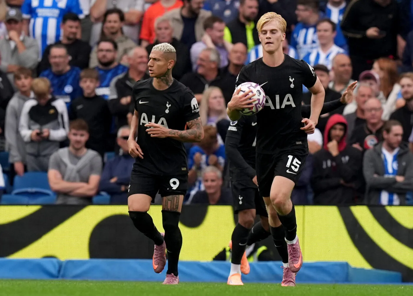 Tottenham deuxième, West Ham et Wolverhampton toujours sans victoire 