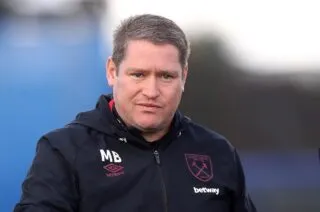 Matt Beard, entraîneur légendaire de l'équipe féminine de Liverpool, est décédé