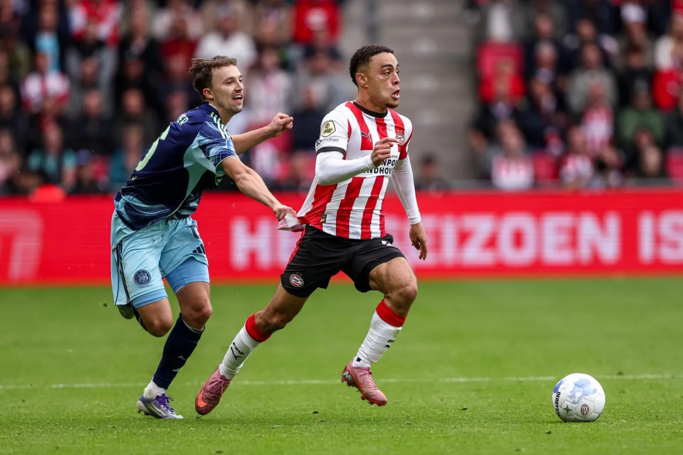 L’Ajax arrache le nul sur la pelouse du PSV