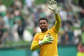 Le gardien de Fribourg signe son deuxième record fou de l'année en Bundesliga