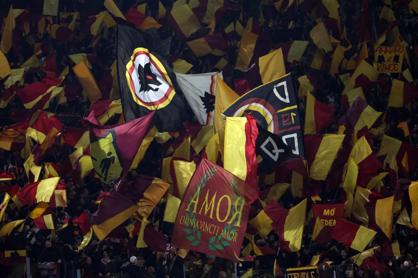 Une centaine d’ultras romains interpellés à Nice