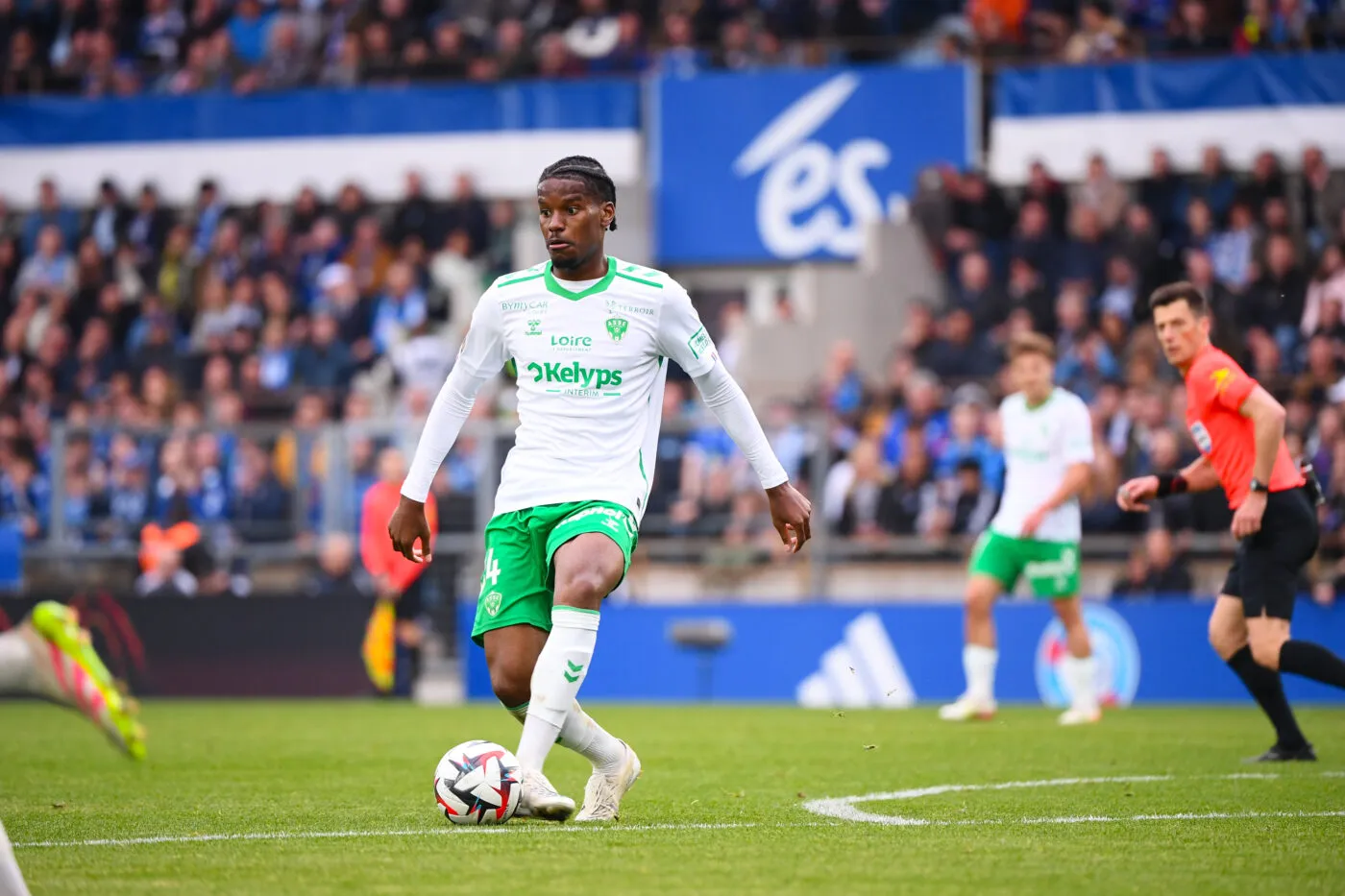 Un joueur de Saint-Étienne rompt son contrat 