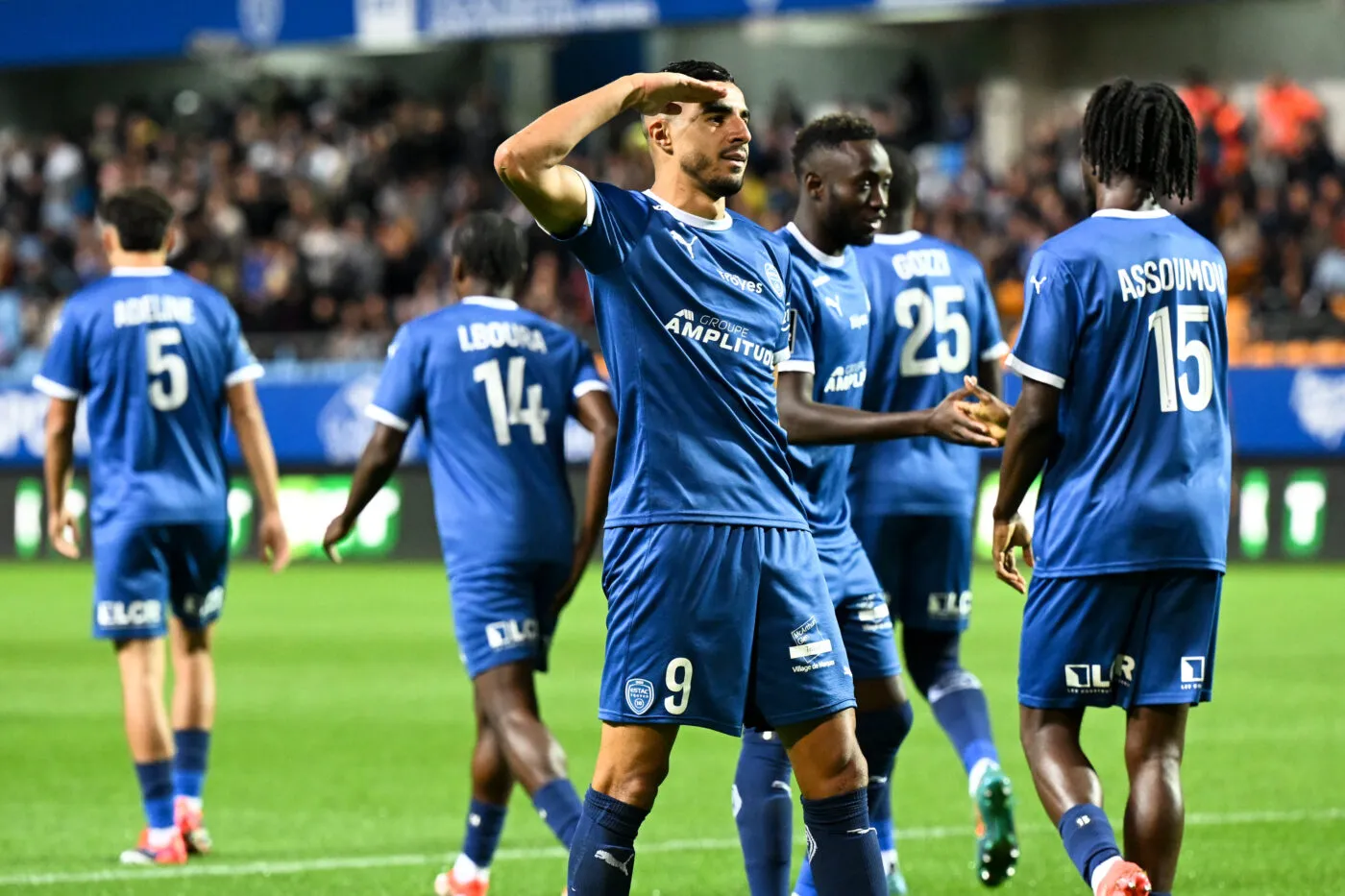 Troyes passe provisoirement leader dans une soirée à peu de buts, Bastia toujours muet