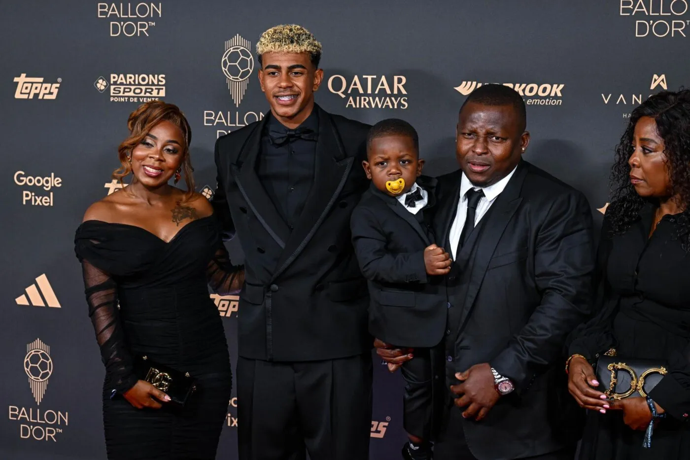 Qui veut dîner avec la mère du meilleur joueur du monde ?