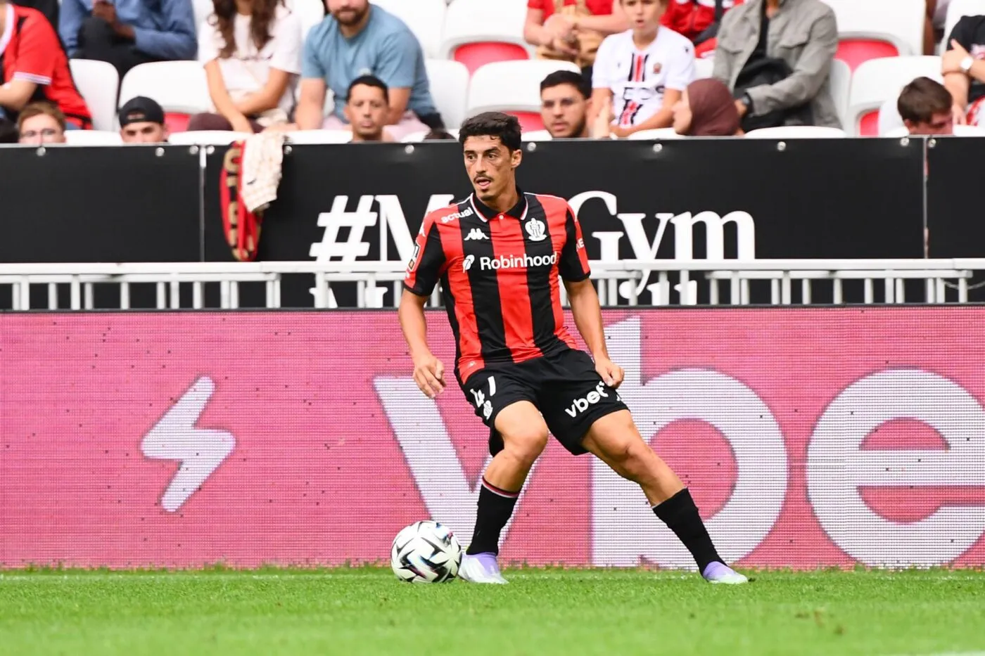 Nice aligne un trio d’attaque inédit face à Fenerbahçe