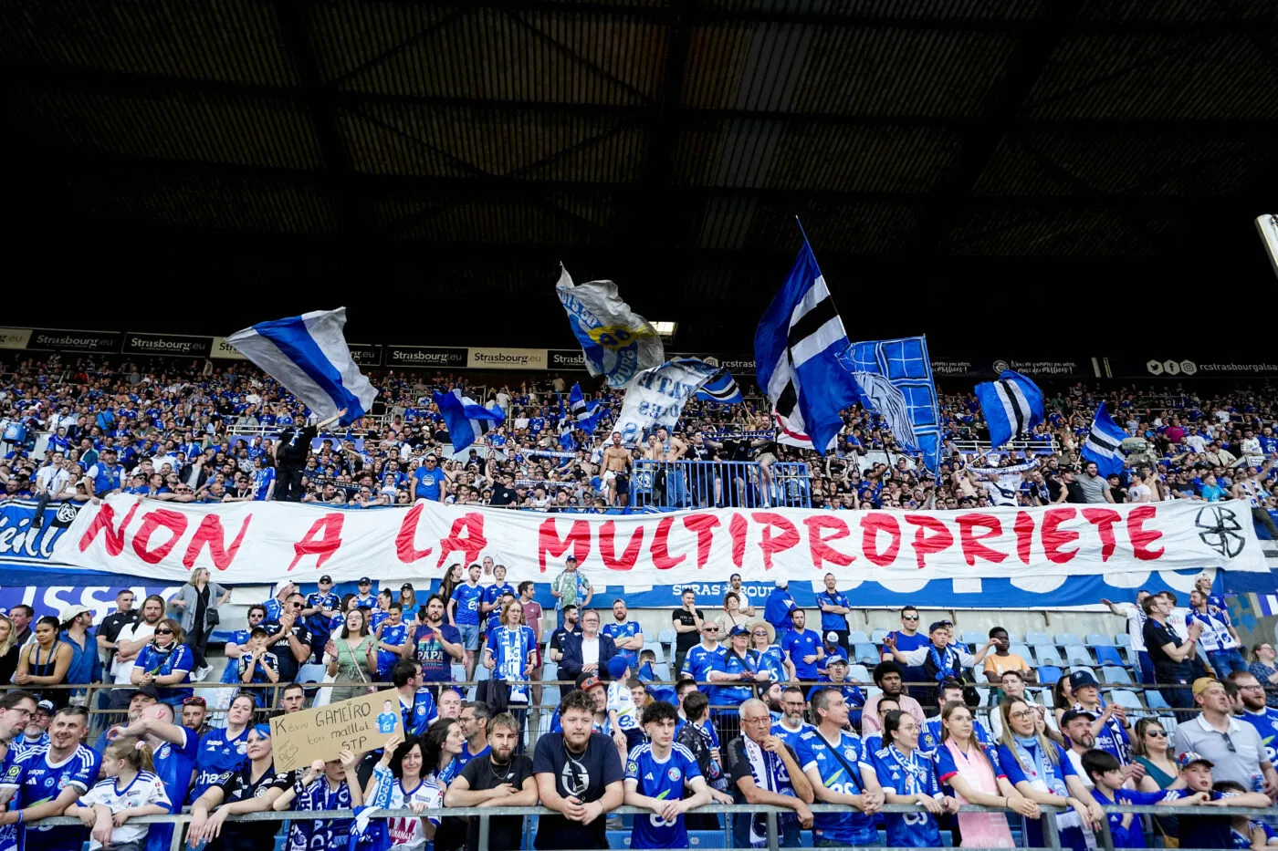 Le Parlement peut-il légiférer sur la multipropriété dans le football ?