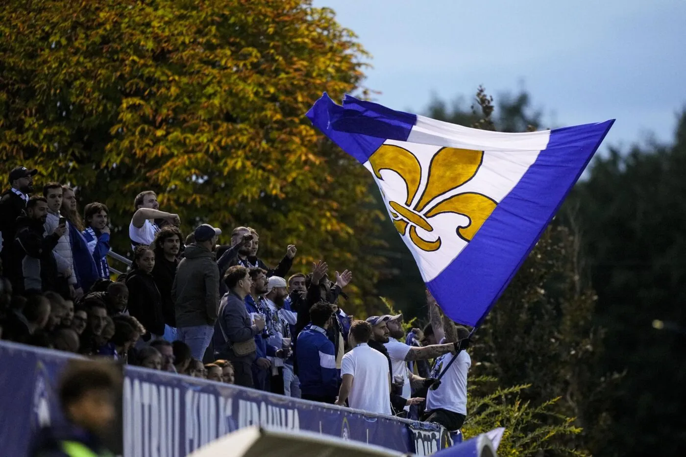 Rouen conforte sa place de leader, Versailles se relance