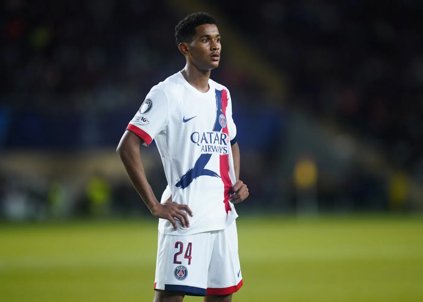 Après Bradley Barcola, au tour de Senny Mayulu de déclarer forfait