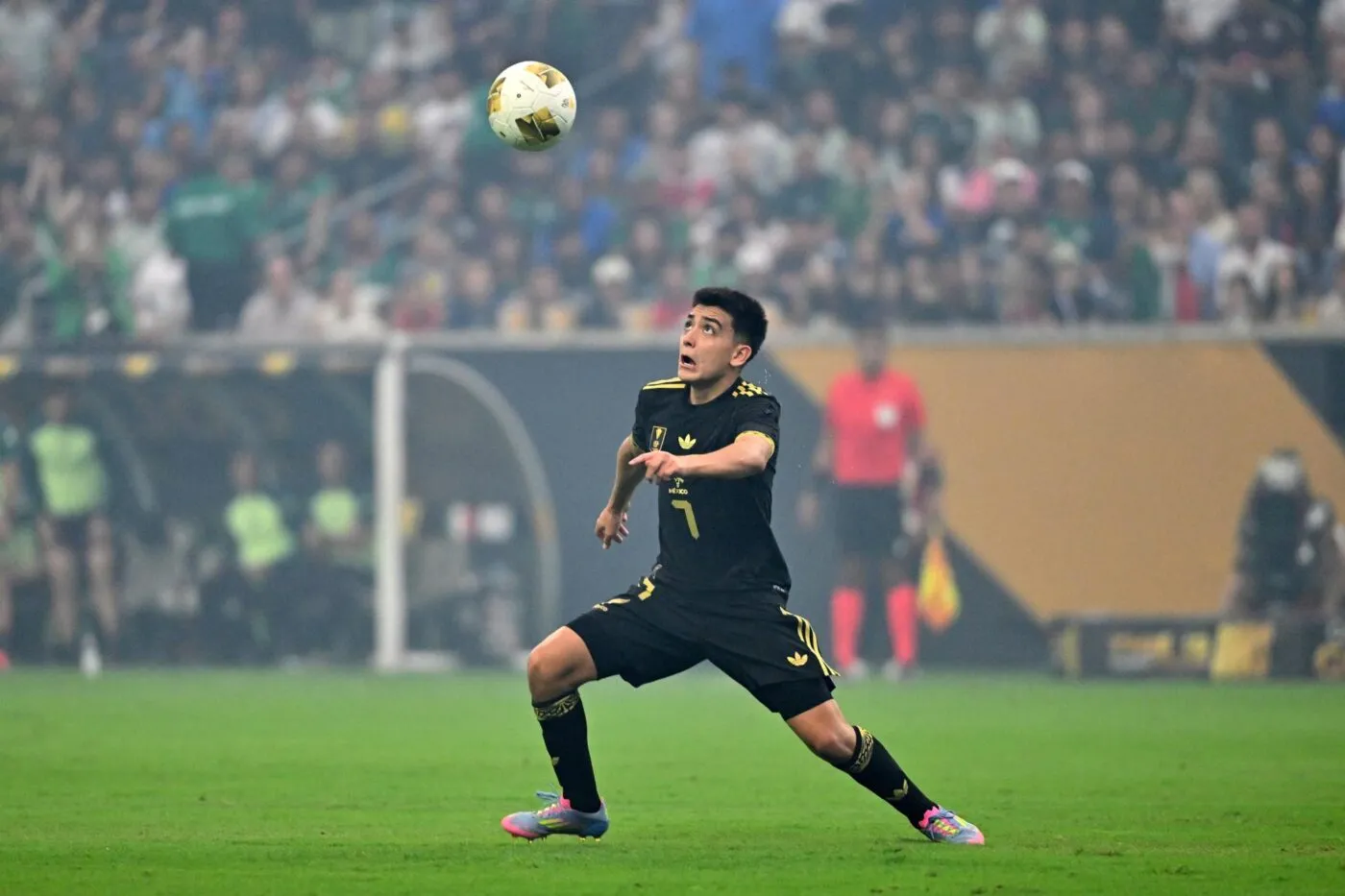 Ce Mexicain pourrait jouer trois Coupes du monde en neuf mois