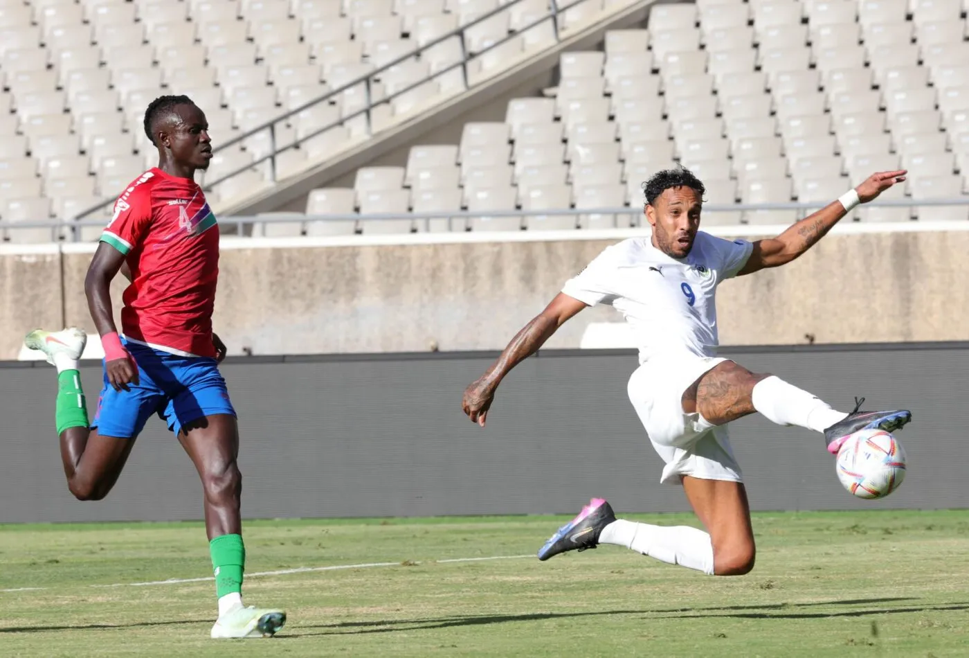 Aubameyang maintient l’espoir pour le Gabon, le Sénégal se rapproche du Mondial