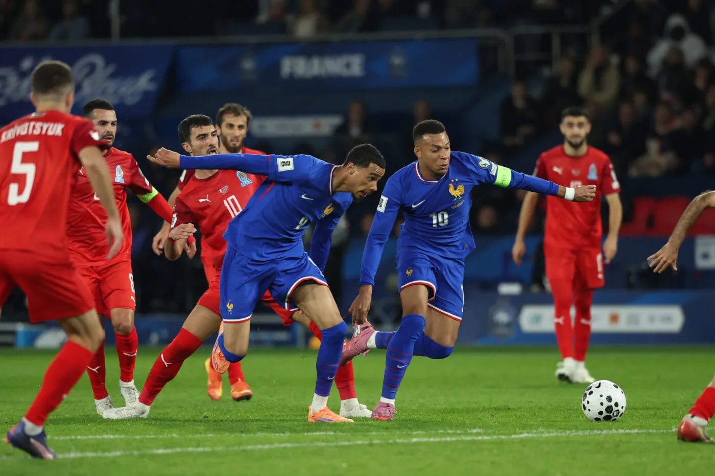 La France gagne sans régaler contre l’Azerbaïdjan