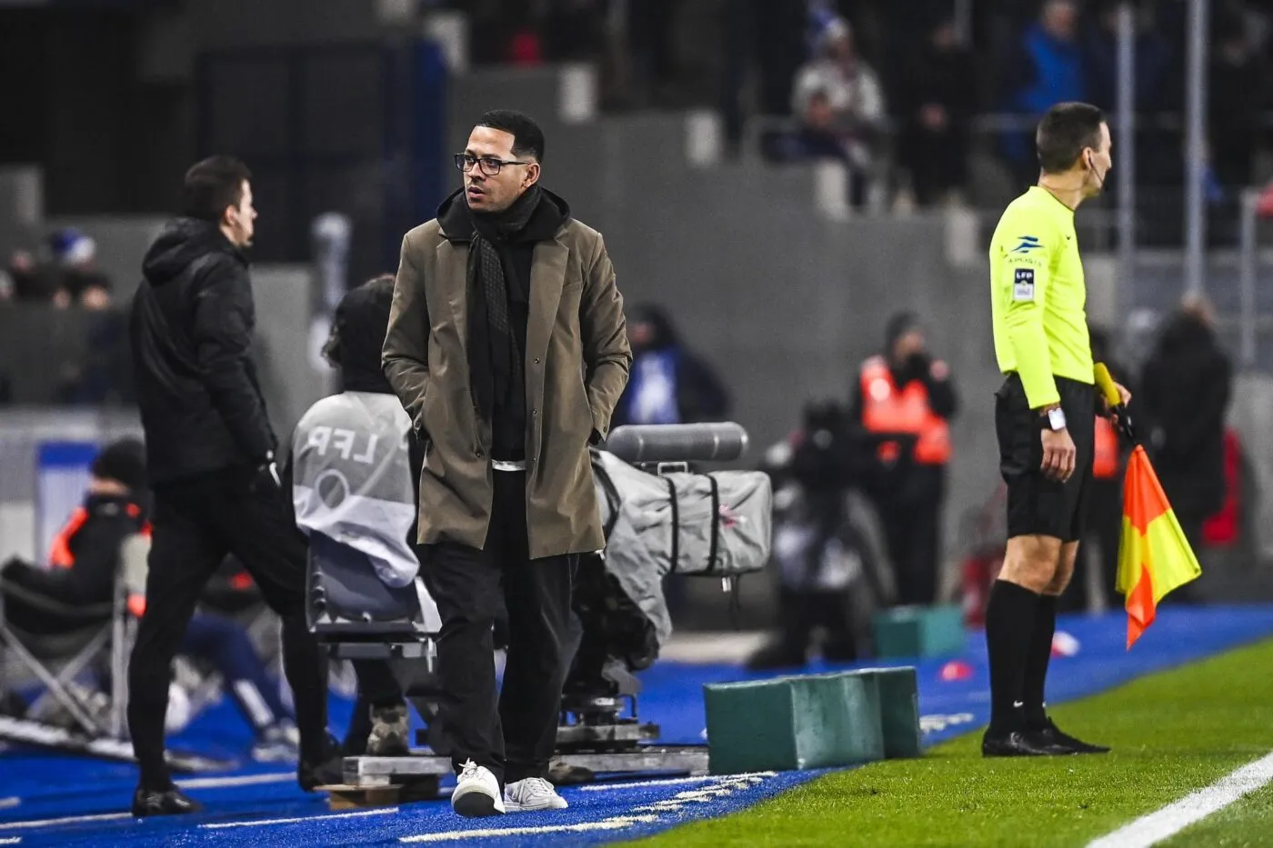 Liam Rosenior enguirlande ses joueurs avant les fêtes