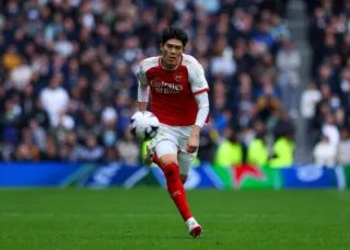 L’Ajax veut se relancer et relancer un talent japonais