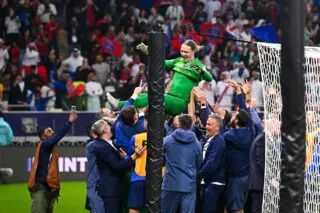 Safonov arrête quatre pénos et offre la Coupe intercontinentale au PSG 