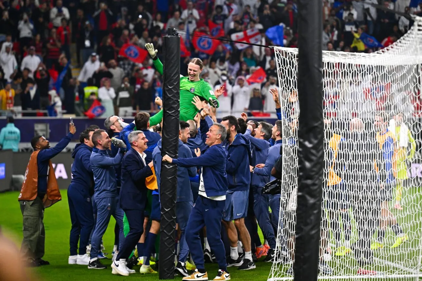 Luis Enrique invoque « le karma » pour expliquer la blessure de Safonov