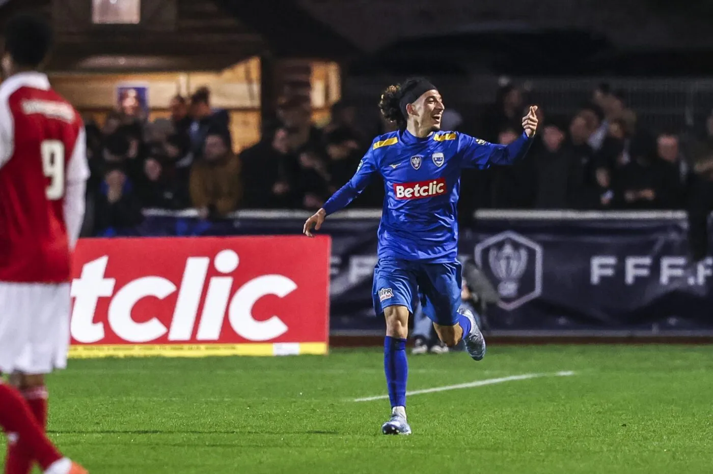 Coupe de France : Exploit d’Avranches face à Brest, Angers se fait peur
