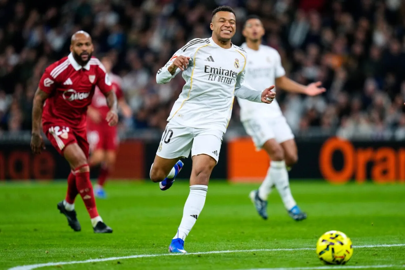 Un Mbappé record permet au Real Madrid de s’imposer contre Séville