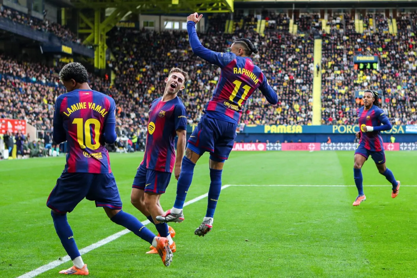 Le Barça poursuit sa folle série