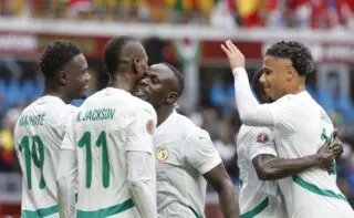 Quand Pape Thiaw doit défendre Sadio Mané 