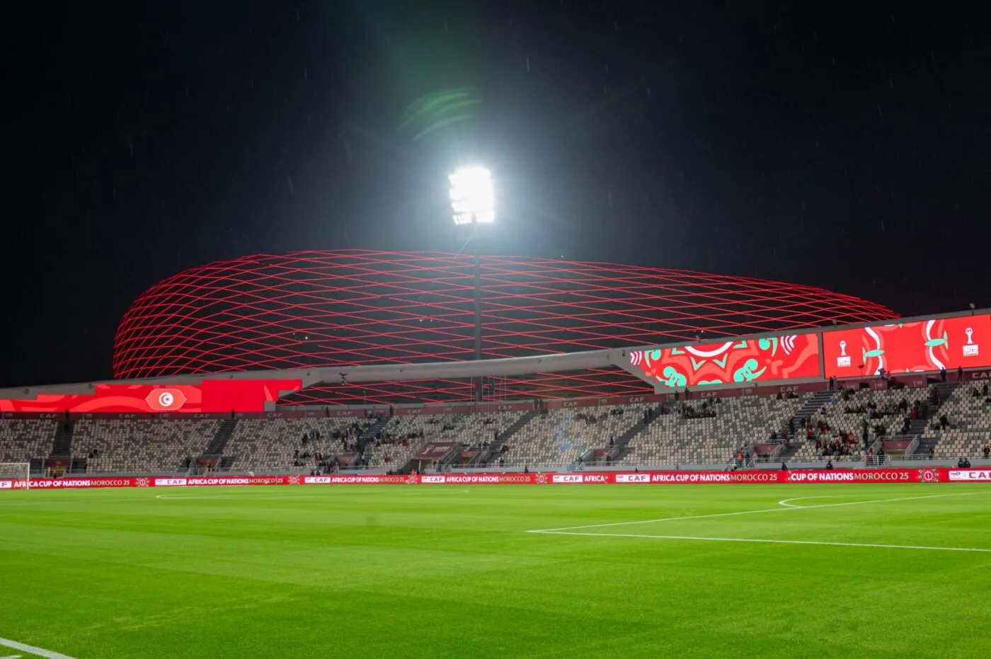 Des mouvements de foule aux abords du stade de Rabat en marge d’Algérie-Soudan