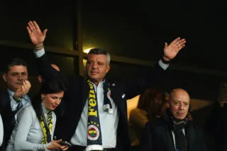 Arrêté par la police turque, le président de Fenerbahçe dément avoir consommé de la cocaïne