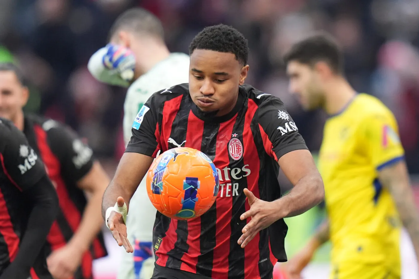 Milan congédie le Hellas avec un Nkunku enfin décisif