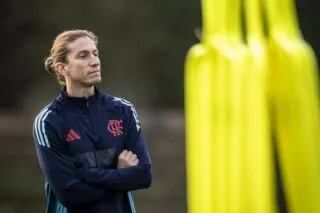 Filipe Luís sur un banc en Europe, ce n’est pas pour tout de suite