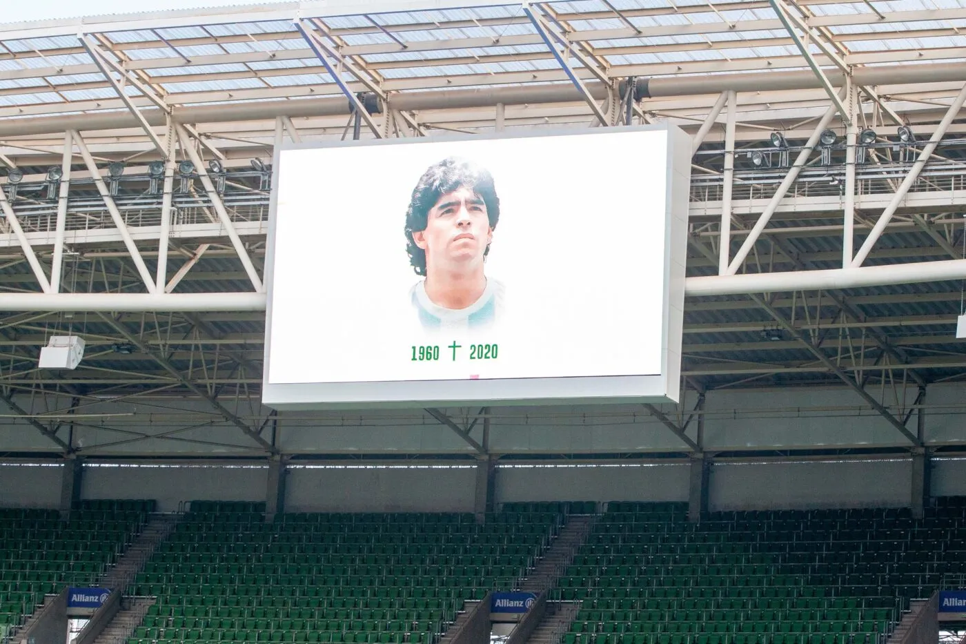 La justice argentine confirme la saisie des biens des sœurs et de l’avocat de Diego Maradona