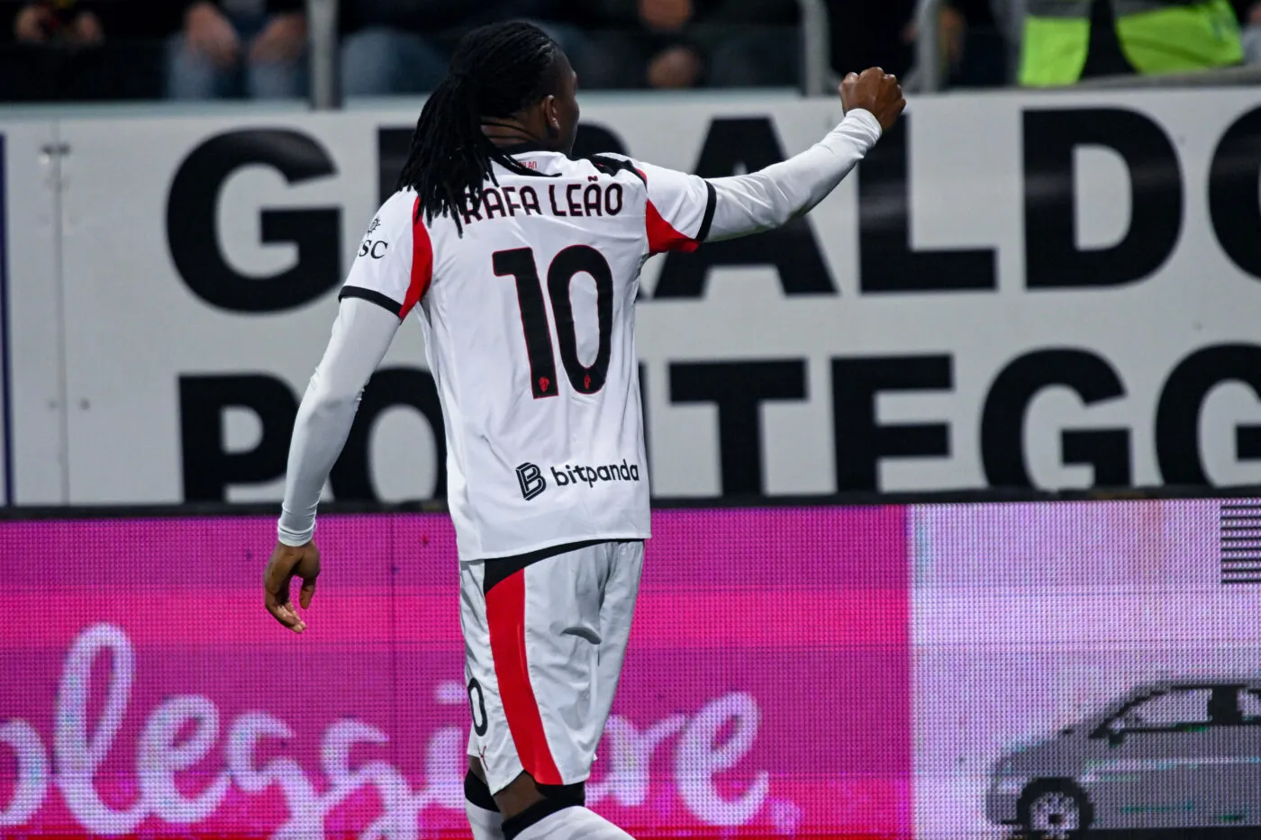 Avec un festival de Rafael Leão, Milan reprend le trône de Serie A