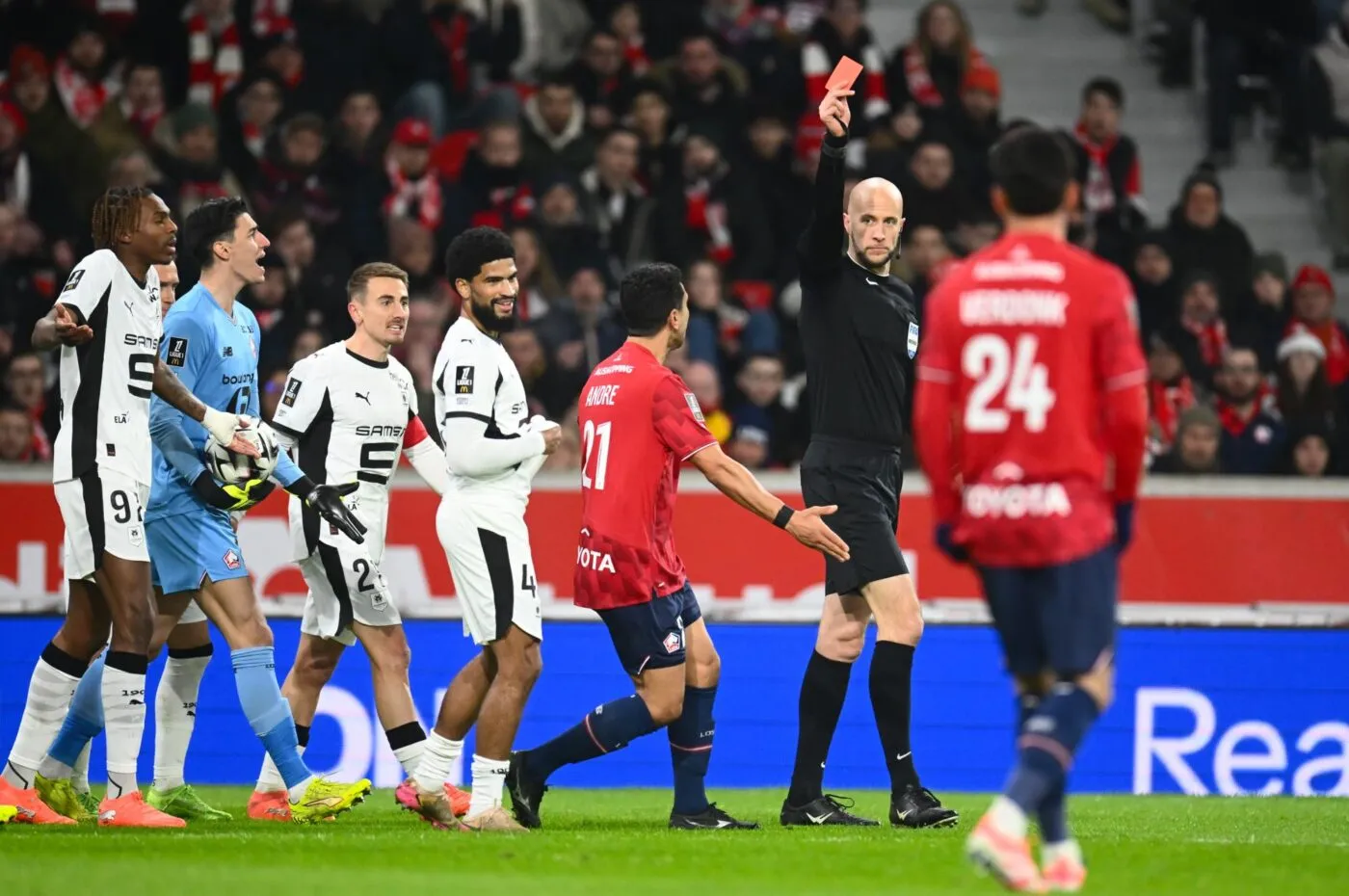 L’arbitre Eric Wattellier explique la raison de l’expulsion d’Alexsandro