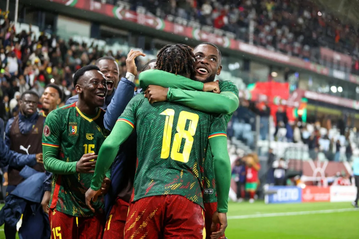 Le ministre des Sports camerounais verse une prime de 27 000 euros à ...