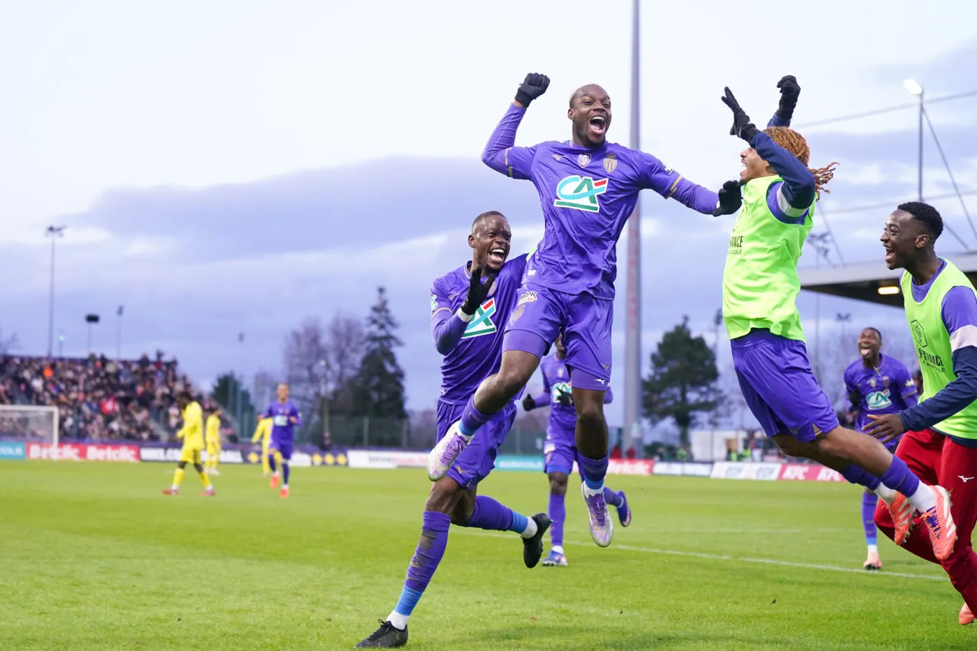 Monaco cruel à Orléans, Toulouse s'en sort à Angers, fin du rêve pour Montreuil