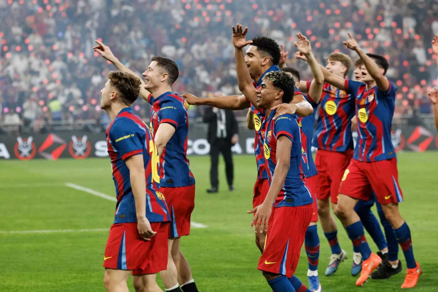 Mauvais gestes, insultes… Tensions après la victoire du Barça face au Real dans le Clásico