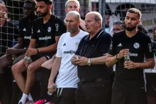 L'émotion de Zinédine Zidane après la disparition de Rolland Courbis