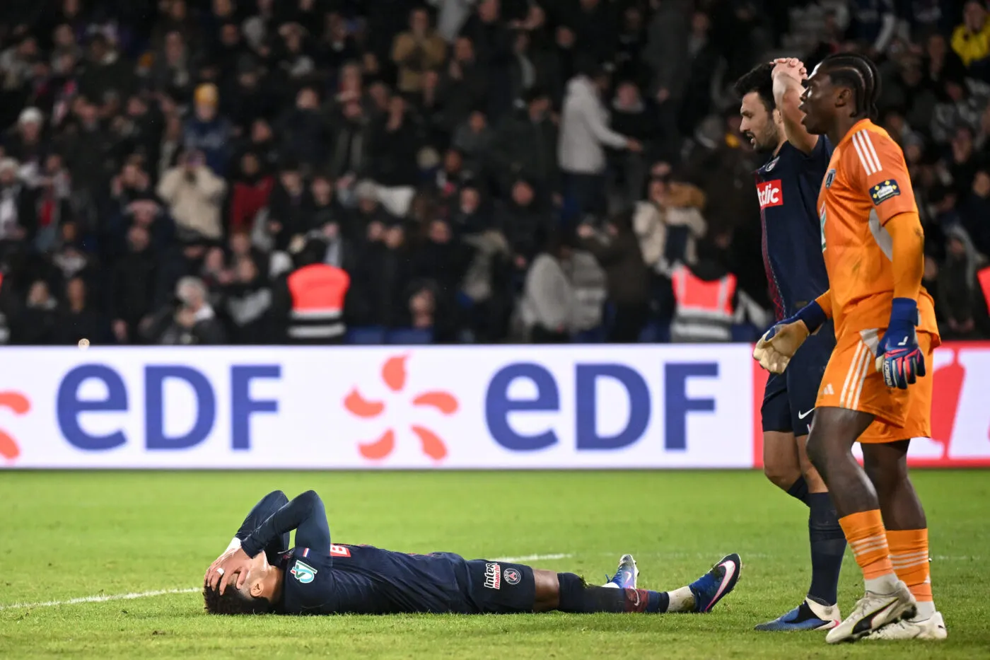 Le PSG perd et tout le monde gagne