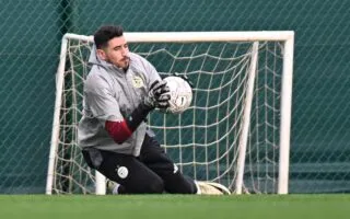 Le gardien algérien Oussama Benbot prend sa retraite internationale